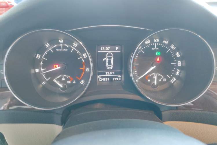 Used Skoda Superb 2013 1.8TSI Automatic MingShi Edition Instrument Cluster