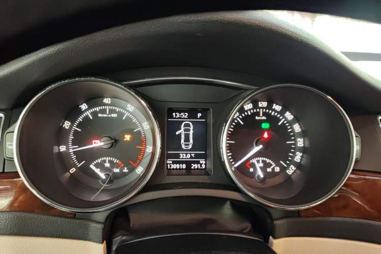 Used Skoda Superb 2013 1.8TSI Automatic MingShi Edition Instrument Cluster