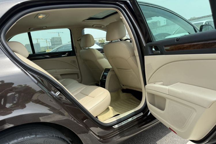Used Skoda Superb 2013 1.8TSI Automatic Yashi Edition Interior 12