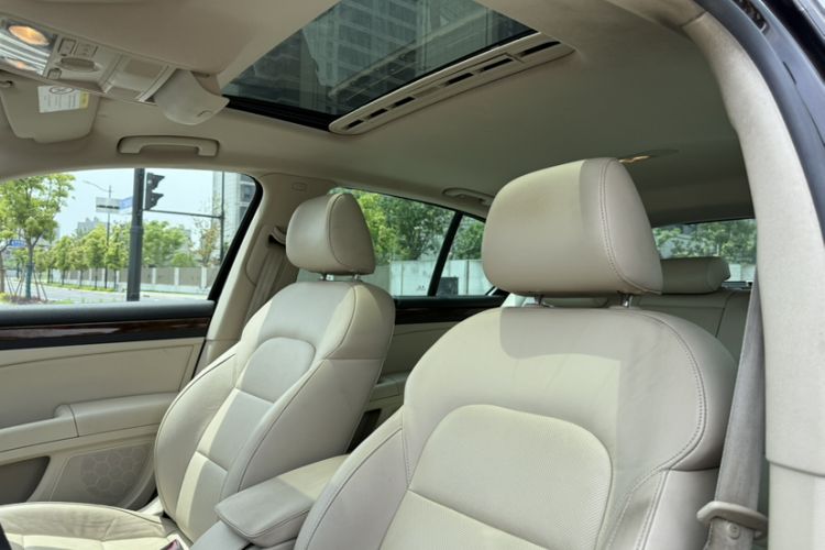 Used Skoda Superb 2013 1.8TSI Automatic Yashi Edition Interior 6
