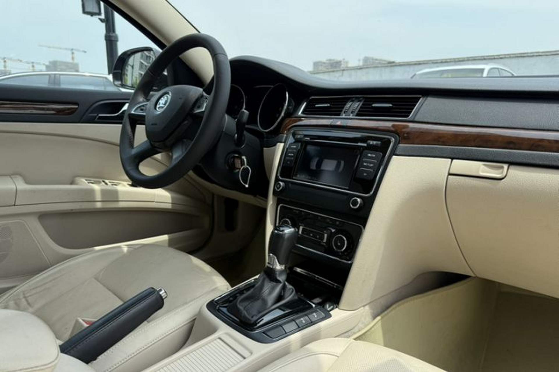 Used Skoda Superb 2013 1.8TSI Automatic Yashi Edition Interior 9