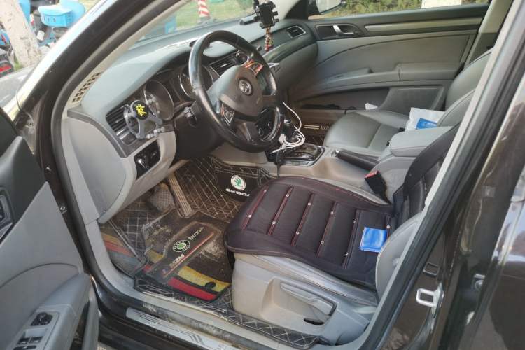 Used Skoda Superb 2013 1.8TSI Automatic MingShi Edition Left Front Seat