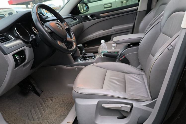 Used Skoda Superb 2013 1.8TSI Automatic MingShi Edition Left Front Seat