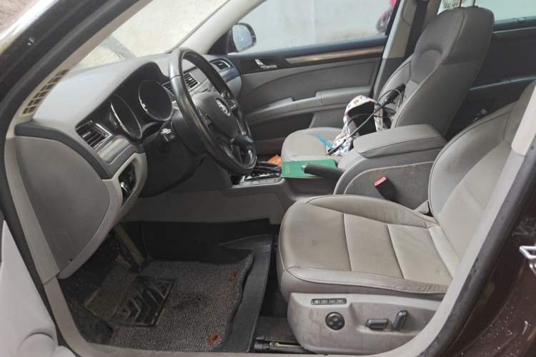 Used Skoda Superb 2013 1.8TSI Automatic Yashi Edition Left Front Seat