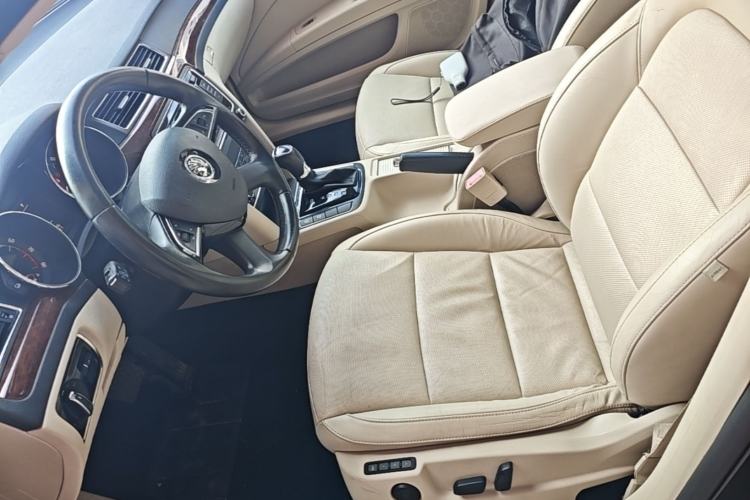 Used Skoda Superb 2013 1.8TSI Automatic Yashi Edition Left Front Seat