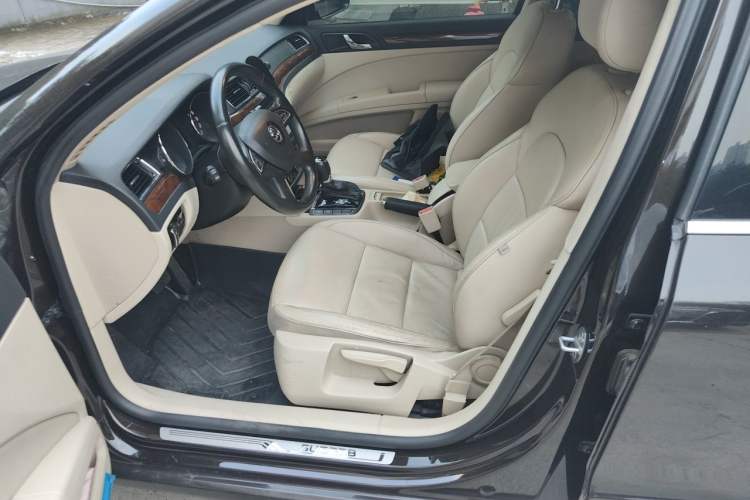 Used Skoda Superb 2013 1.8TSI Automatic MingShi Edition Left Front Seat