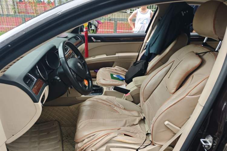 Used Skoda Superb 2013 1.8TSI Automatic MingShi Edition Left Front Seat