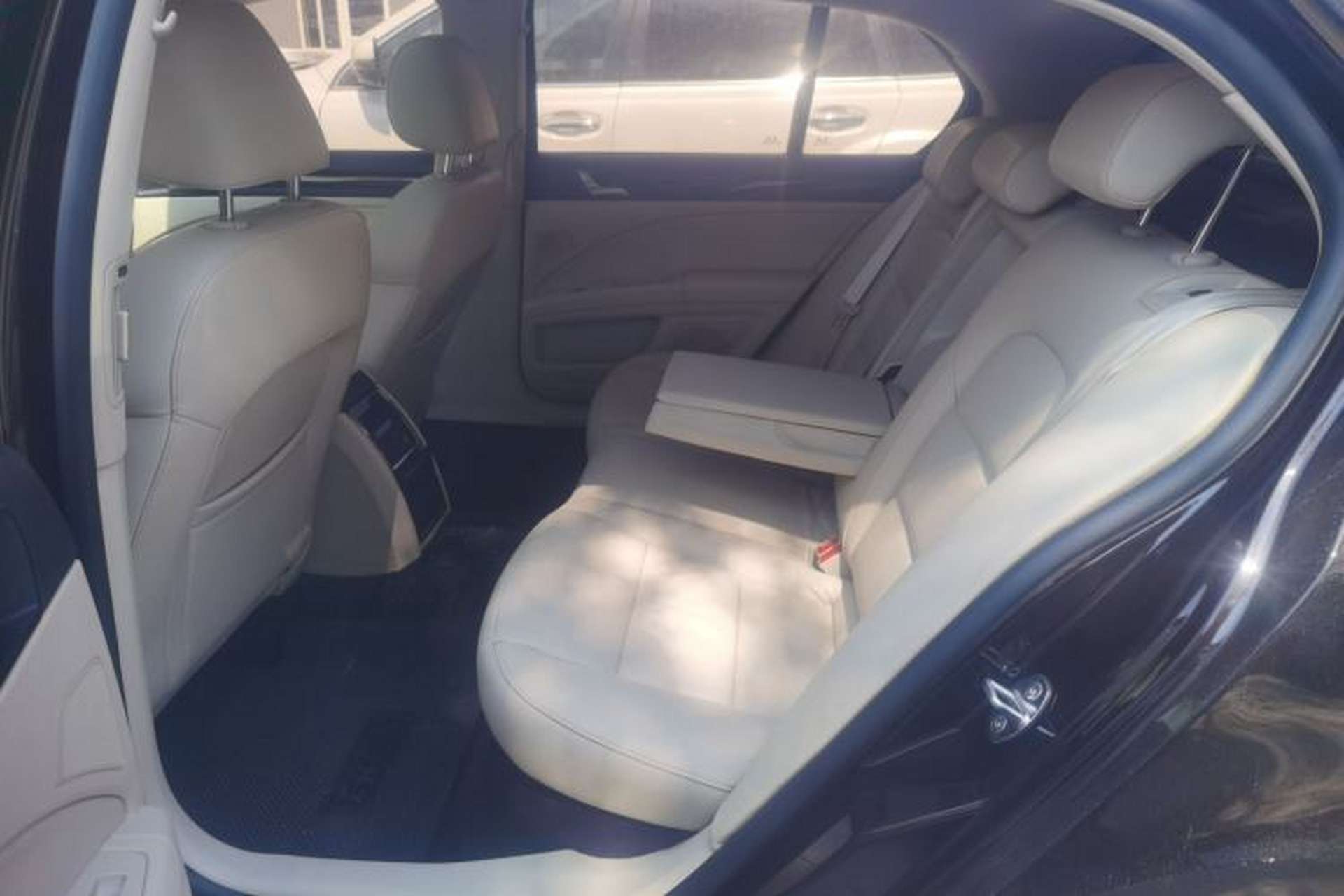 Used Skoda Superb 2013 1.4 TSI DSG Prestige Edition Left Rear Seat