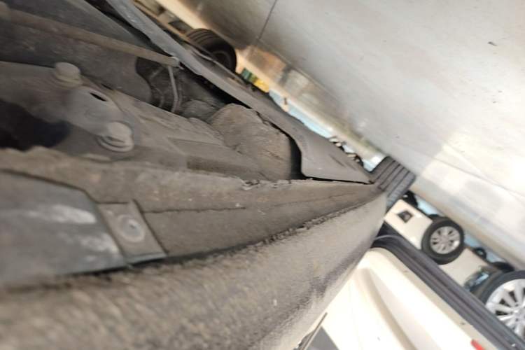 Used Skoda Superb 2013 1.8TSI Automatic Yashi Edition Left Side Sill