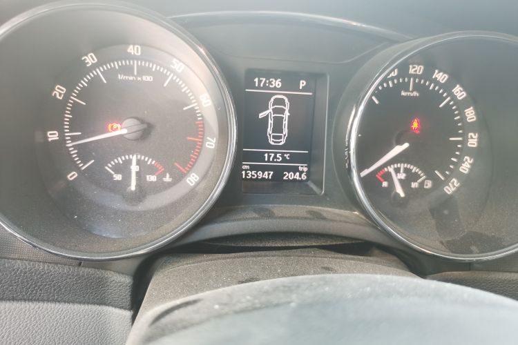 Used Skoda Superb 2013 1.8TSI Automatic MingShi Edition Odometer Close Up