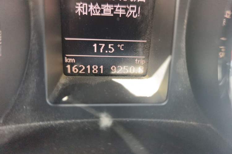 Used Skoda Superb 2013 1.4 TSI DSG Prestige Edition Odometer Close Up
