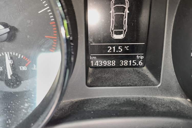 Used Skoda Superb 2013 1.8TSI Automatic Yashi Edition Odometer Close Up