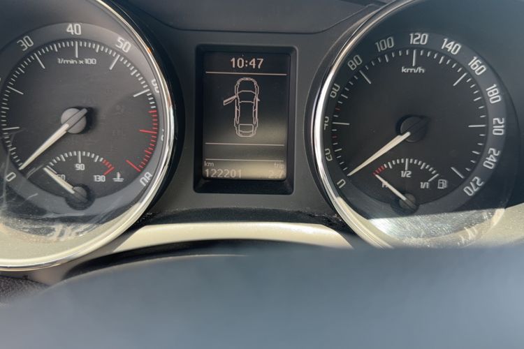 Used Skoda Superb 2013 1.8TSI Automatic Yashi Edition Odometer Close Up