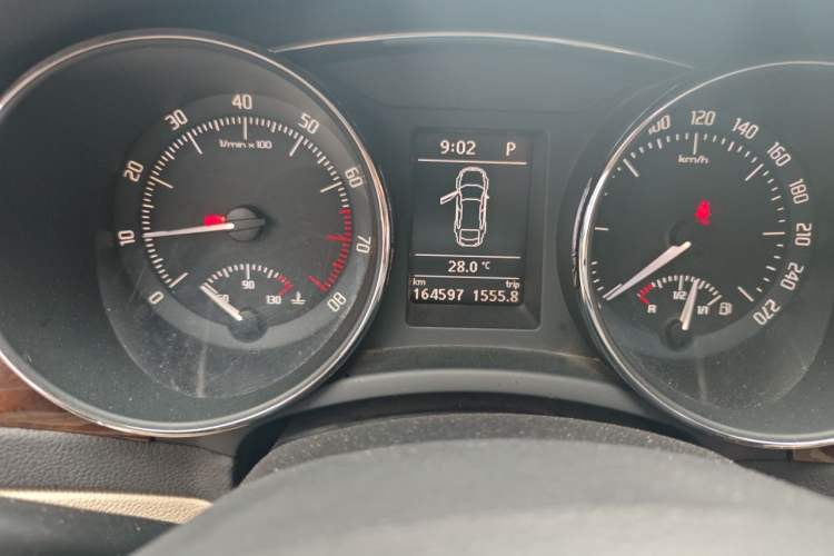 Used Skoda Superb 2013 1.8TSI Automatic MingShi Edition Odometer Close Up