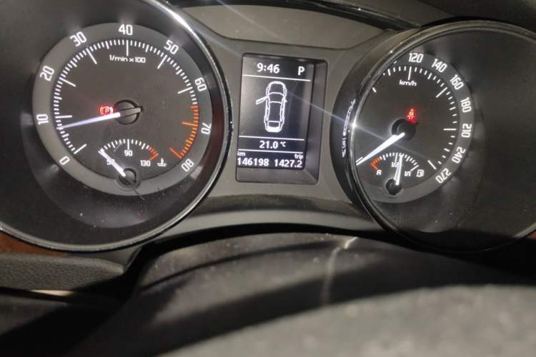 Used Skoda Superb 2013 1.8TSI Automatic Yashi Edition Odometer Close Up