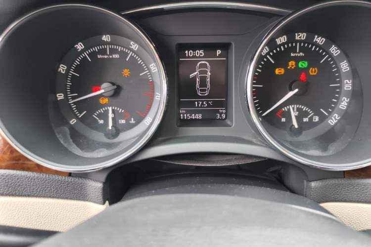 Used Skoda Superb 2013 1.8TSI Automatic Yashi Edition Odometer Close Up