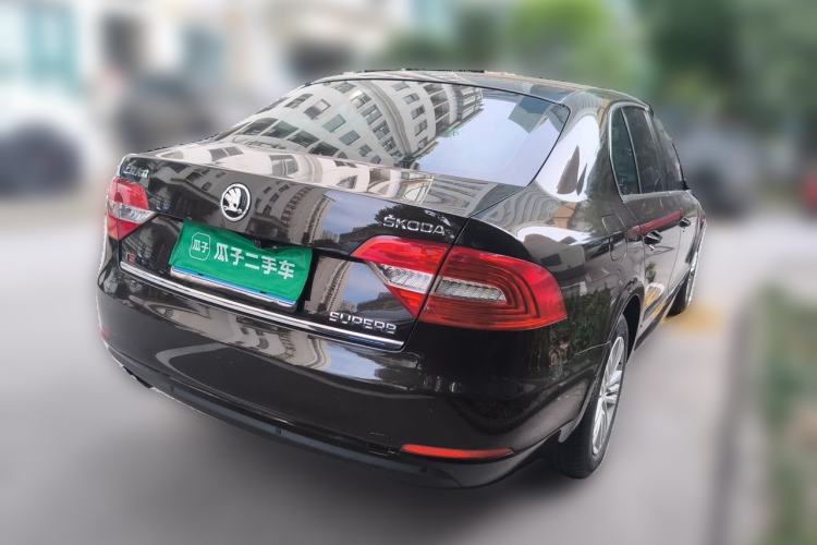 Used Skoda Superb 2013 1.8TSI Automatic Yashi Edition Rear Right 45 Deg