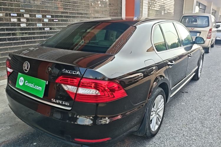 Used Skoda Superb 2013 1.8TSI Automatic Yashi Edition Rear Right 45 Deg