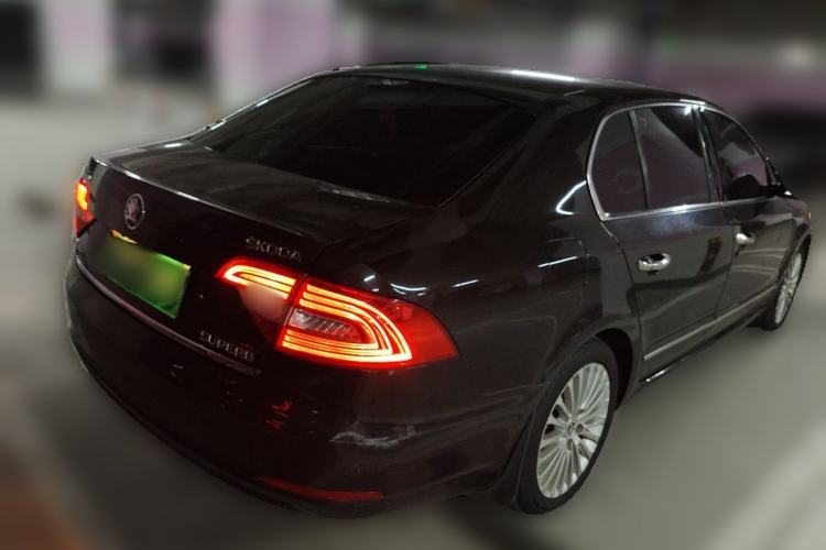 Used Skoda Superb 2013 1.8TSI Automatic Yashi Edition Rear Right 45 Deg