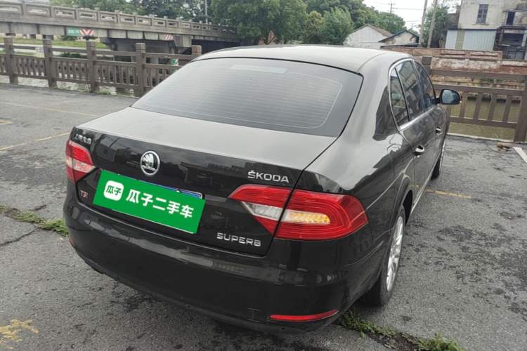 Used Skoda Superb 2013 1.8TSI Automatic MingShi Edition Rear Right 45 Deg