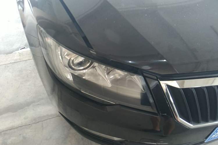 Used Skoda Superb 2013 1.4TSI DSG Sport Edition Right Front Headlight