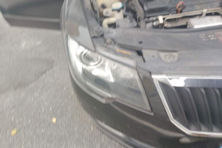 Used Skoda Superb 2013 1.4TSI DSG Sport Edition Right Front Headlight