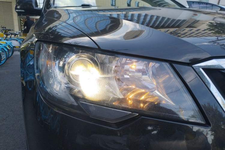 Used Skoda Superb 2013 1.8TSI Automatic MingShi Edition Right Front Headlight