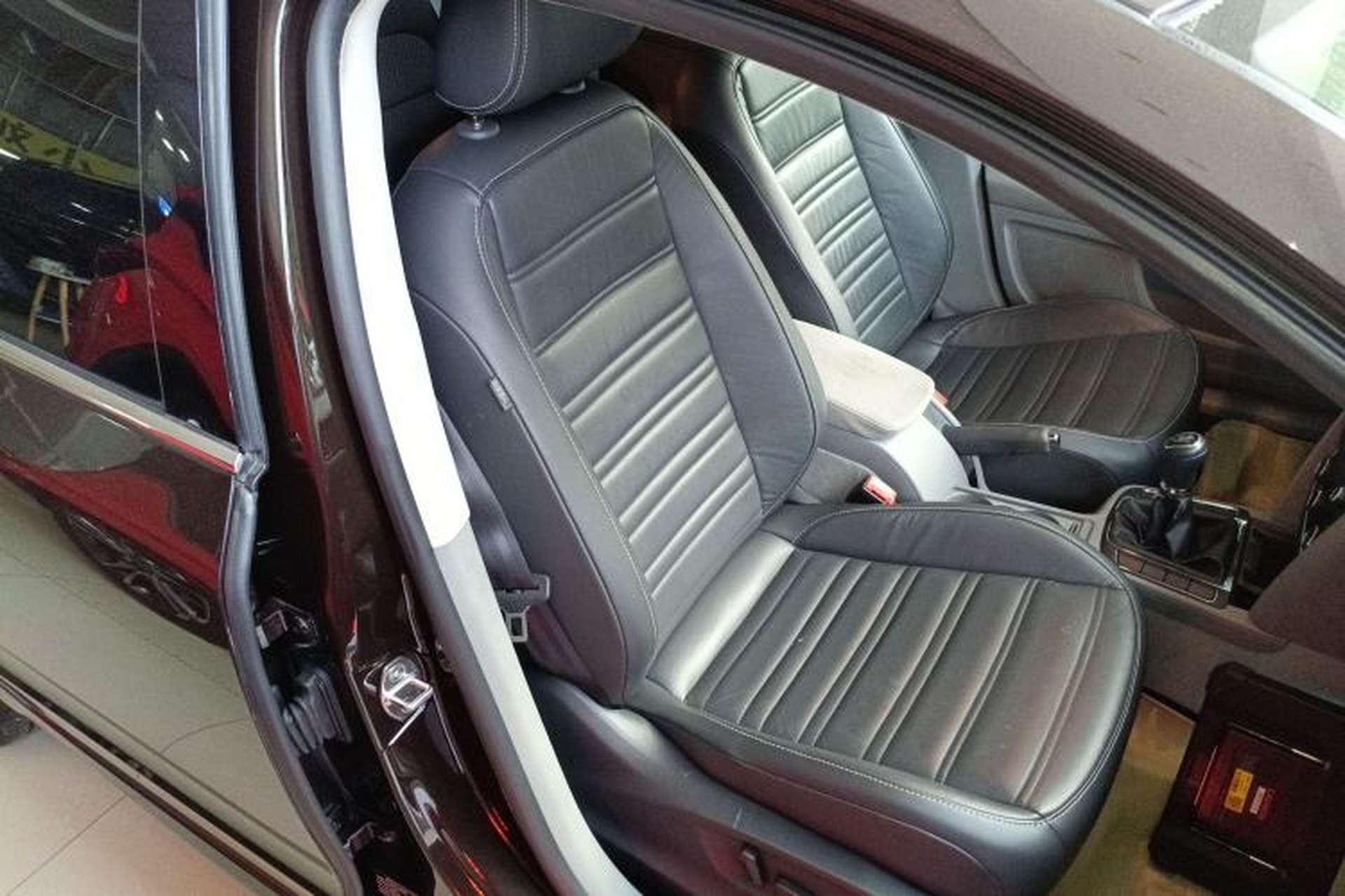 Used Skoda Superb 2013 1.4TSI Manual Shengshi Edition Right Front Seat