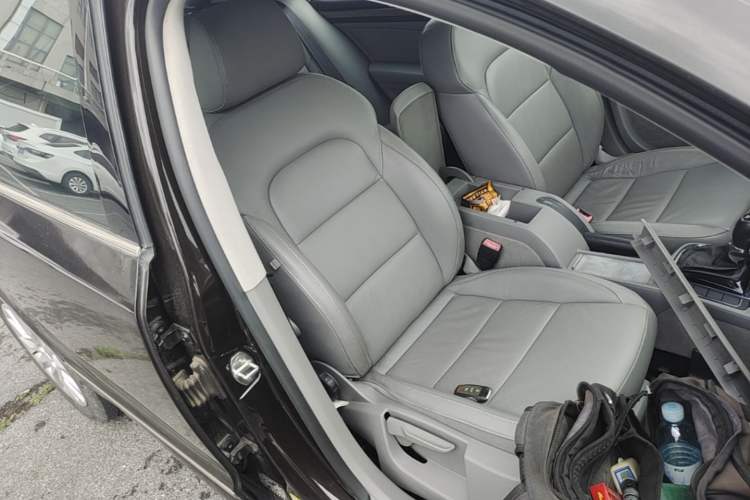 Used Skoda Superb 2013 1.8TSI Automatic MingShi Edition Right Front Seat