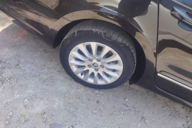 Used Skoda Superb 2013 1.4 TSI DSG Prestige Edition Right Rear Wheel Hub