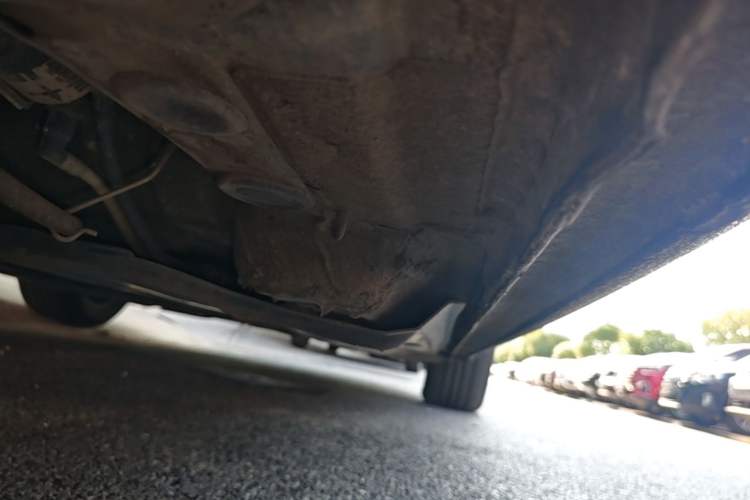 Used Skoda Superb 2013 1.8TSI Automatic Yashi Edition Right Side Sill