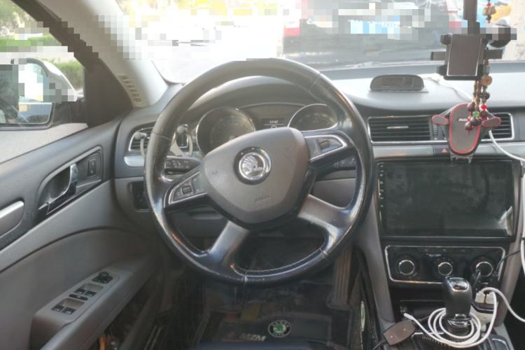Used Skoda Superb 2013 1.8TSI Automatic MingShi Edition Steering Wheel
