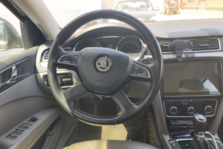 Used Skoda Superb 2013 1.4 TSI DSG Prestige Edition Steering Wheel