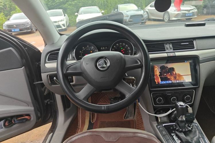Used Skoda Superb 2013 1.4TSI DSG Sport Edition Steering Wheel