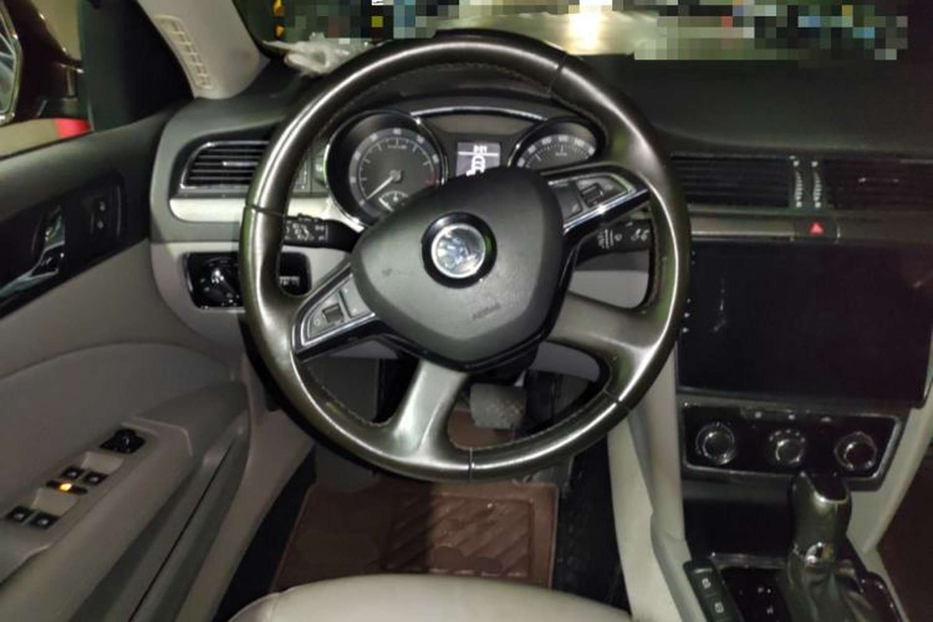 Used Skoda Superb 2013 1.8TSI Automatic MingShi Edition Steering Wheel