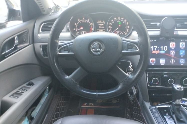 Used Skoda Superb 2013 1.8TSI Automatic MingShi Edition Steering Wheel