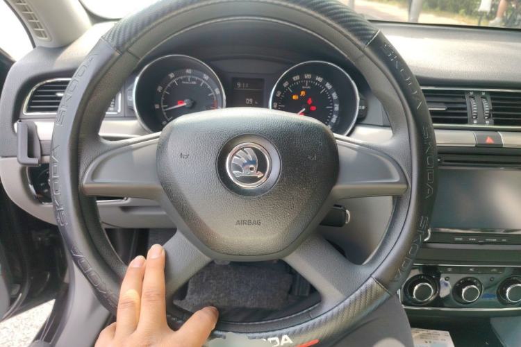 Used Skoda Superb 2013 1.4TSI Manual Shengshi Edition Steering Wheel