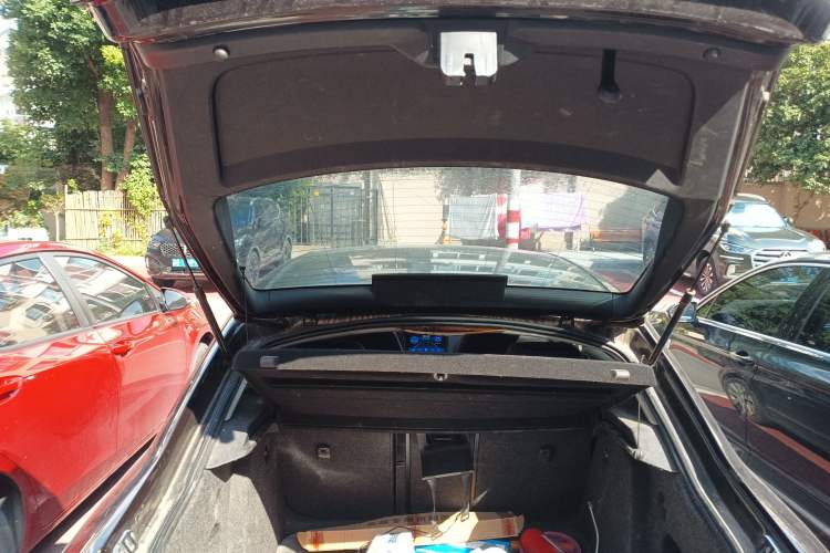 Used Skoda Superb 2013 1.4TSI Manual Shengshi Edition Trunk