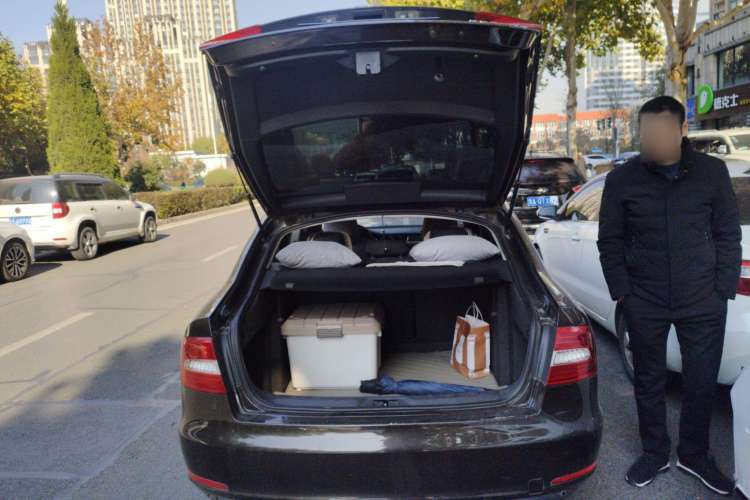 Used Skoda Superb 2013 1.4TSI Manual Shengshi Edition Trunk