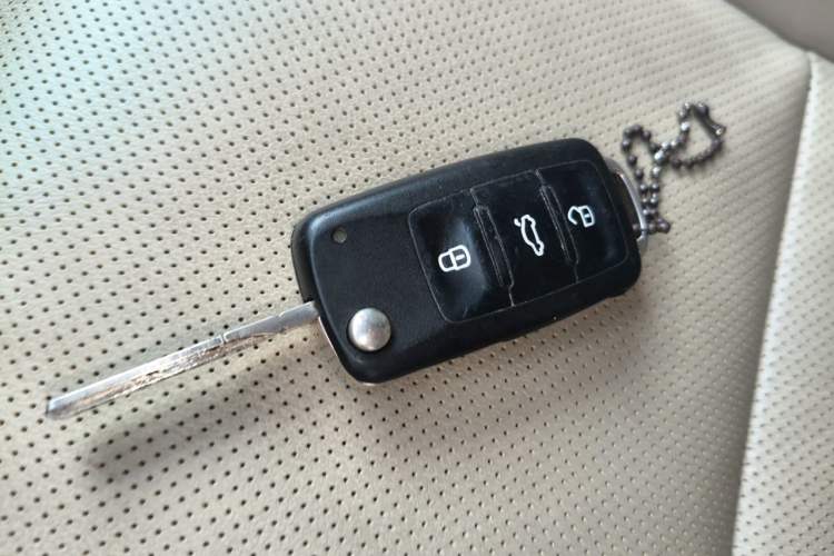 Used Skoda Superb 2013 1.8TSI Automatic Yashi Edition Vehicle Key