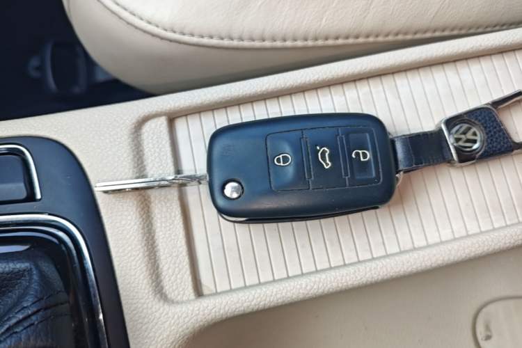 Used Skoda Superb 2013 1.8TSI Automatic Yashi Edition Vehicle Key