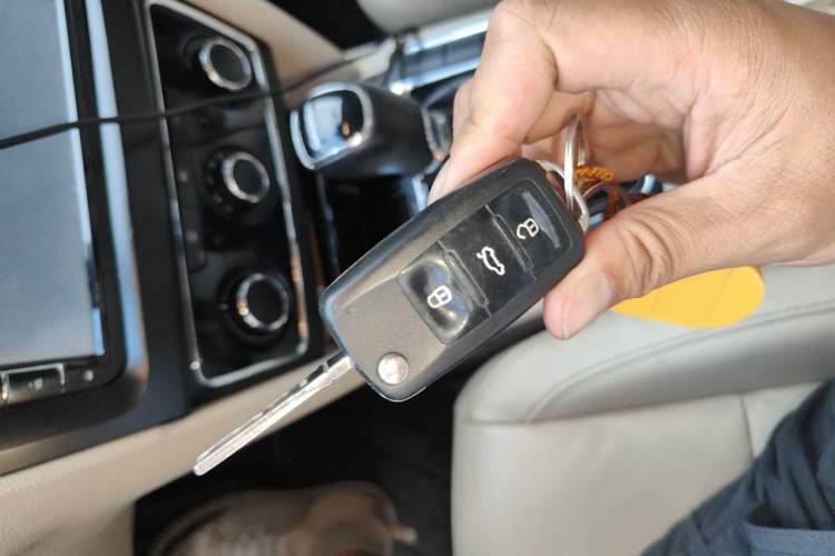 Used Skoda Superb 2013 1.8TSI Automatic MingShi Edition Vehicle Key