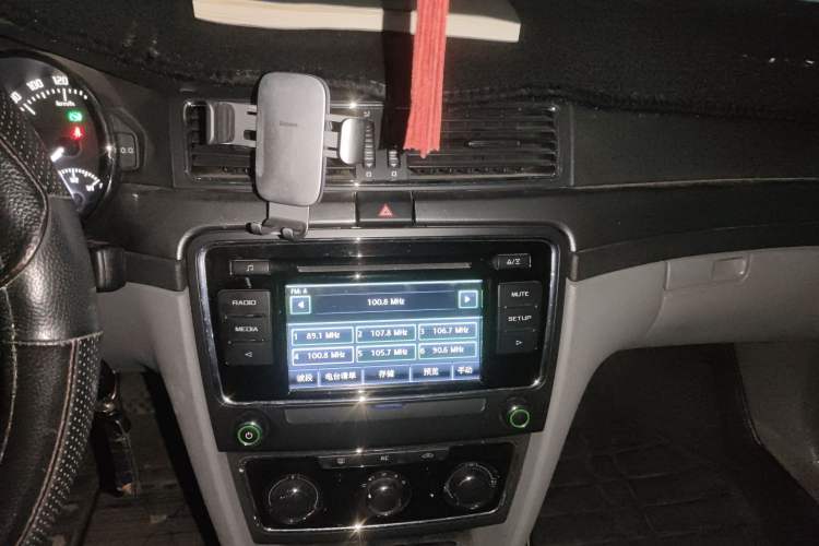 Used Skoda Superb 2013 1.8TSI Automatic MingShi Edition Audio And AC Panel