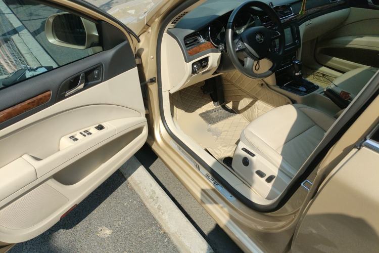 Used Skoda Superb 2013 1.8TSI Automatic Yashi Edition Driver Seat