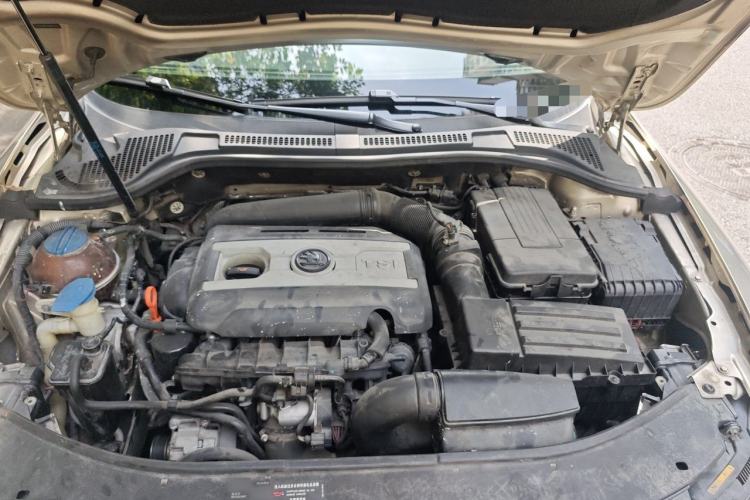 Used Skoda Superb 2013 1.8TSI Automatic MingShi Edition Engine Bay