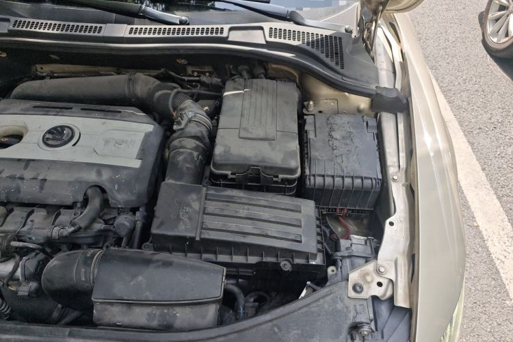 Used Skoda Superb 2013 1.8TSI Automatic MingShi Edition Engine Bay Left