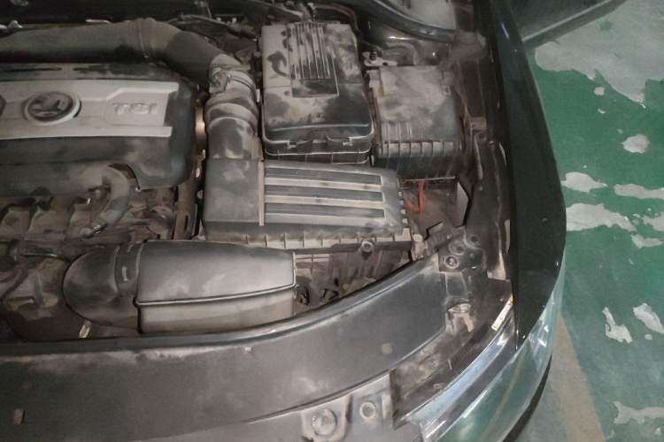 Used Skoda Superb 2013 1.8TSI Automatic MingShi Edition Engine Bay Left