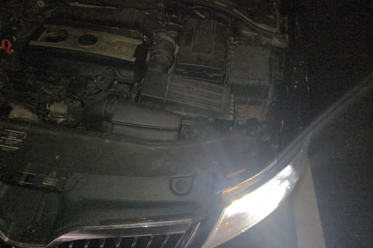 Used Skoda Superb 2013 1.8TSI Automatic MingShi Edition Engine Bay Left