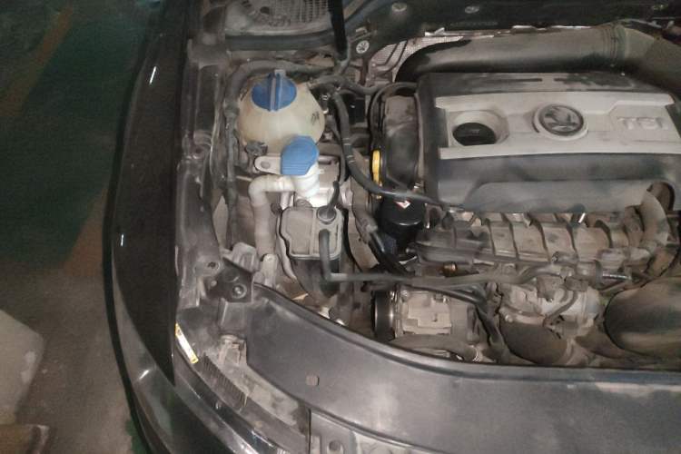 Used Skoda Superb 2013 1.8TSI Automatic MingShi Edition Engine Bay Right