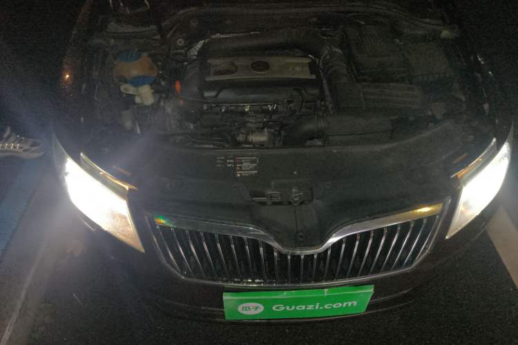 Used Skoda Superb 2013 1.8TSI Automatic MingShi Edition Engine Bay